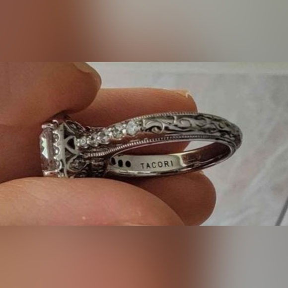Tacori Wedding Ring - Picture 4 of 7